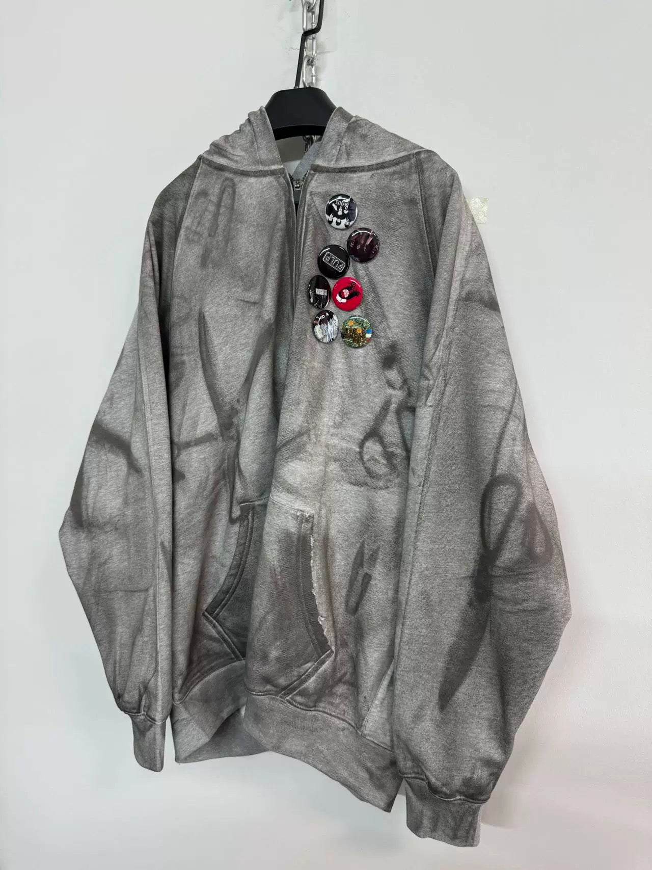 [Hell System] Hand-Plastered Badge Zip Hoodie