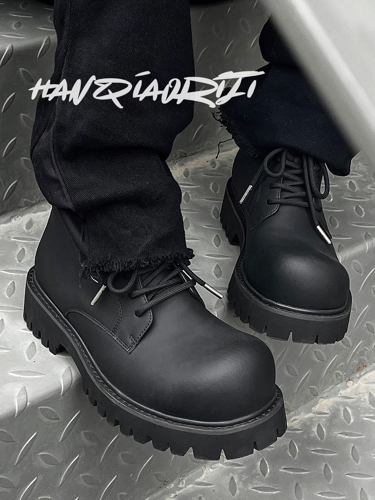 [HANQIAORIJI] Trendy Thick-Soled Boots