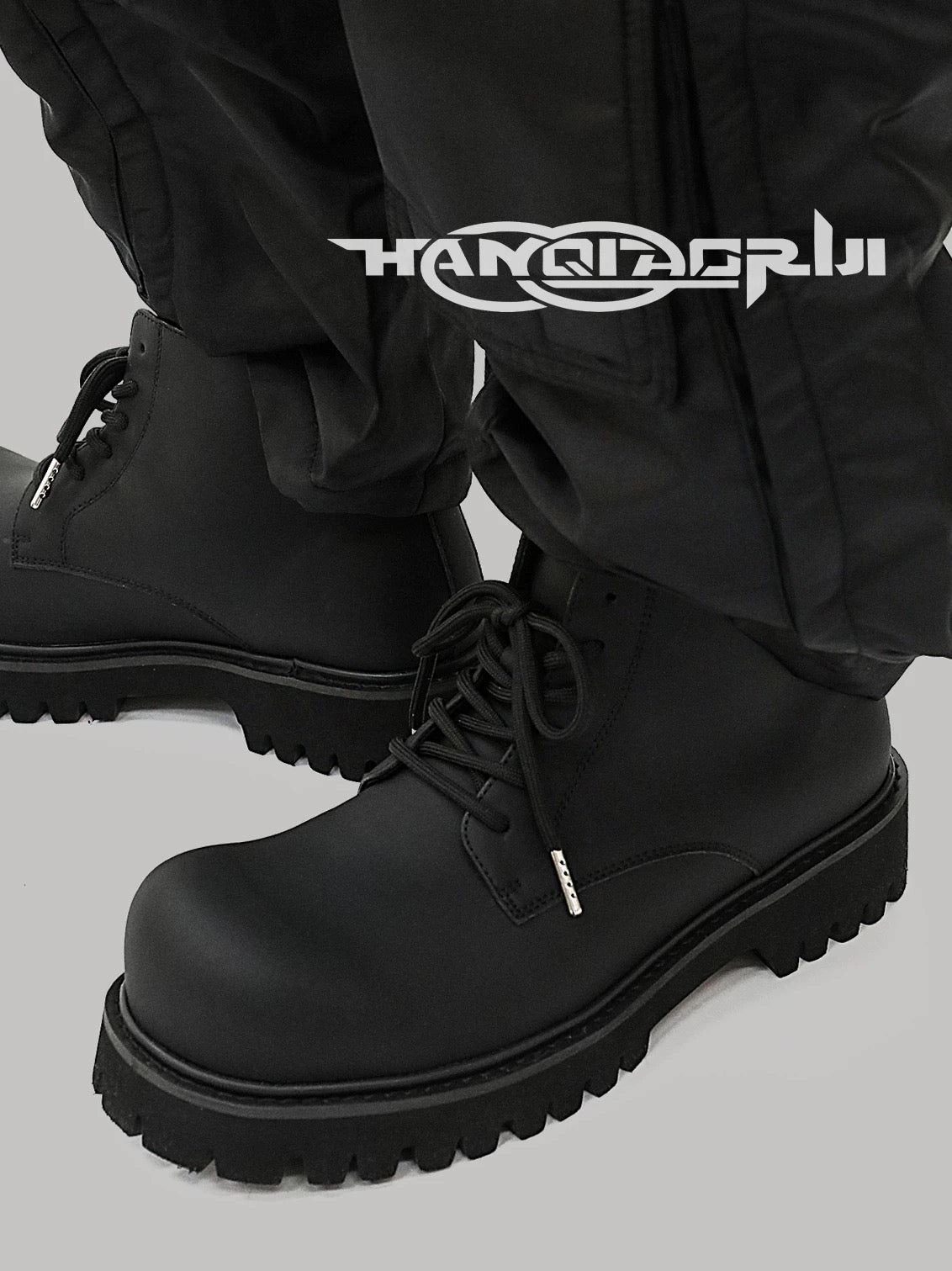 [HANQIAORIJI] Trendy Thick-Soled Boots