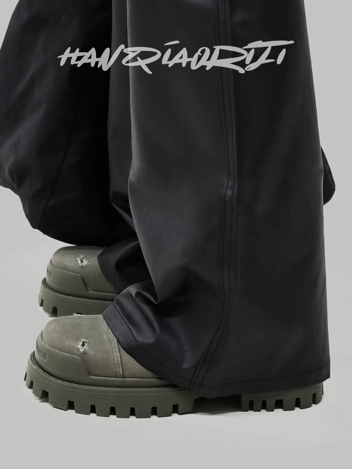 [HANQIAORIJI] Old Fashioned Chunky-Soled Boots