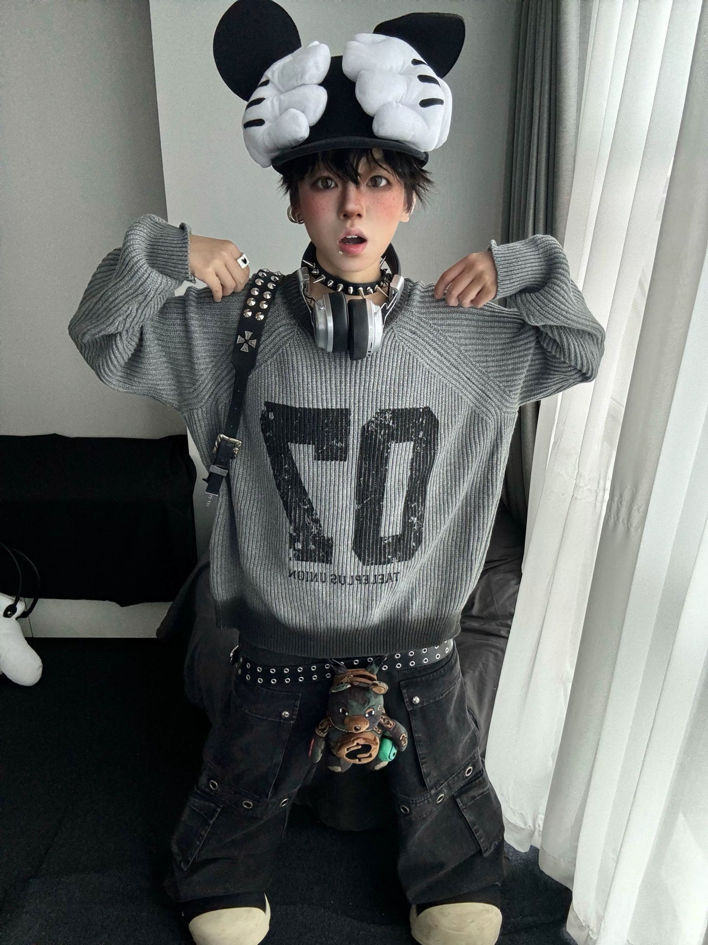 [ZPXO Select] Retro Distressed Number Print Sweater