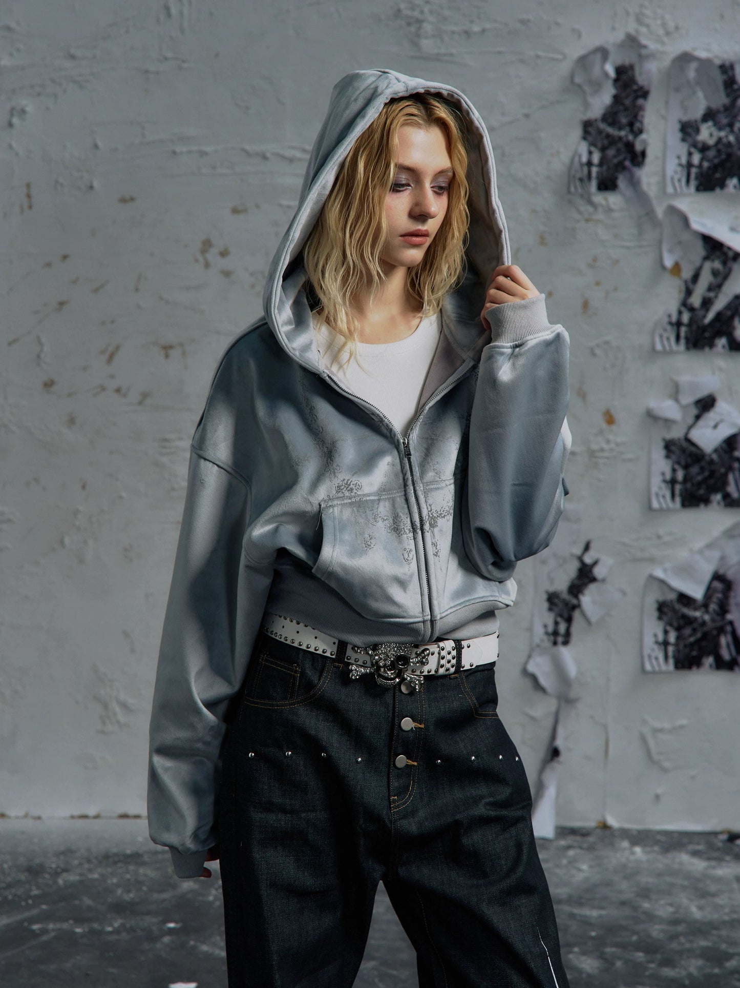 [PAIKI] Gothic Cropped Hoodie 2 Colour Ways