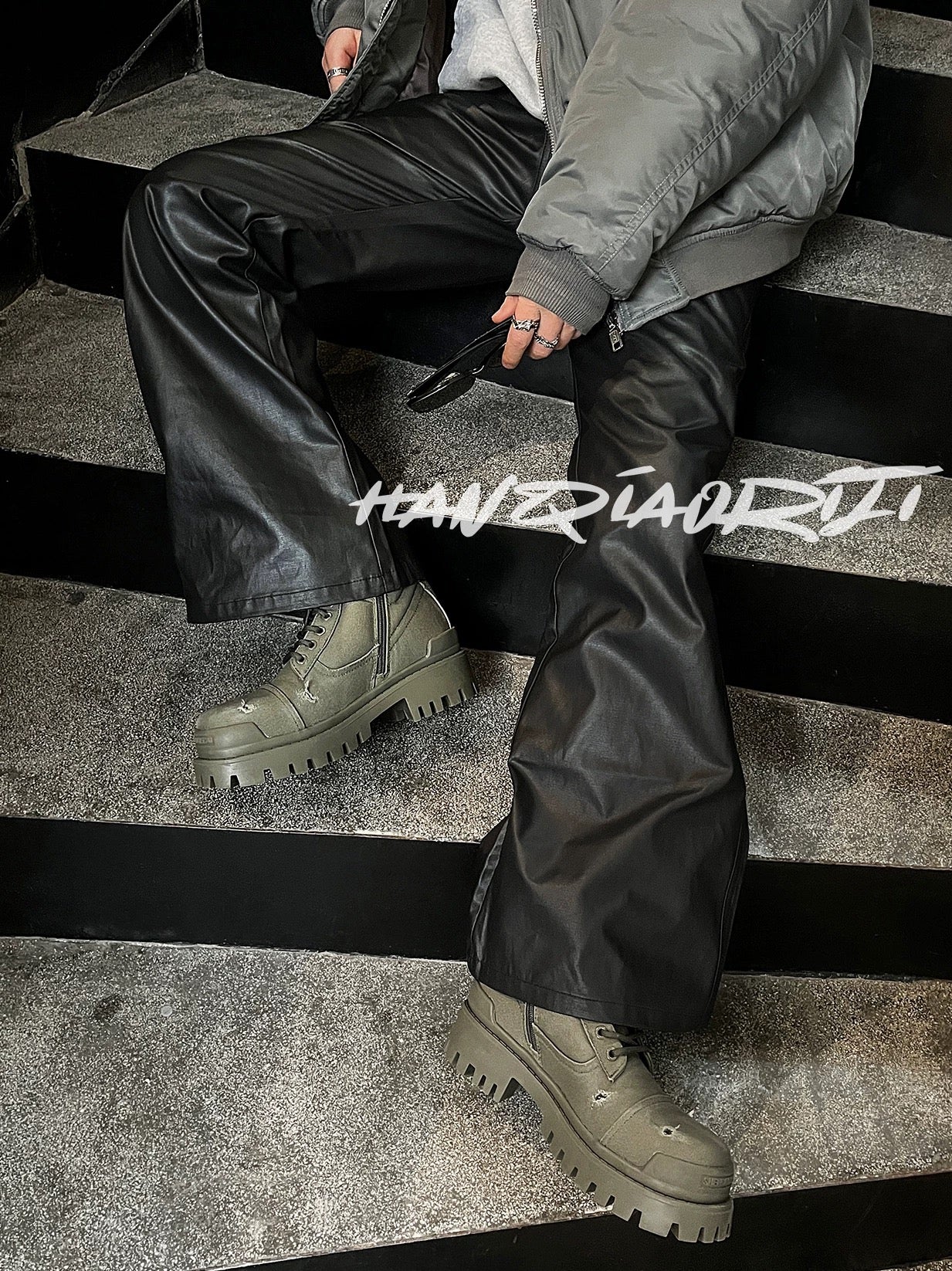 [HANQIAORIJI] Old Fashioned Chunky-Soled Boots