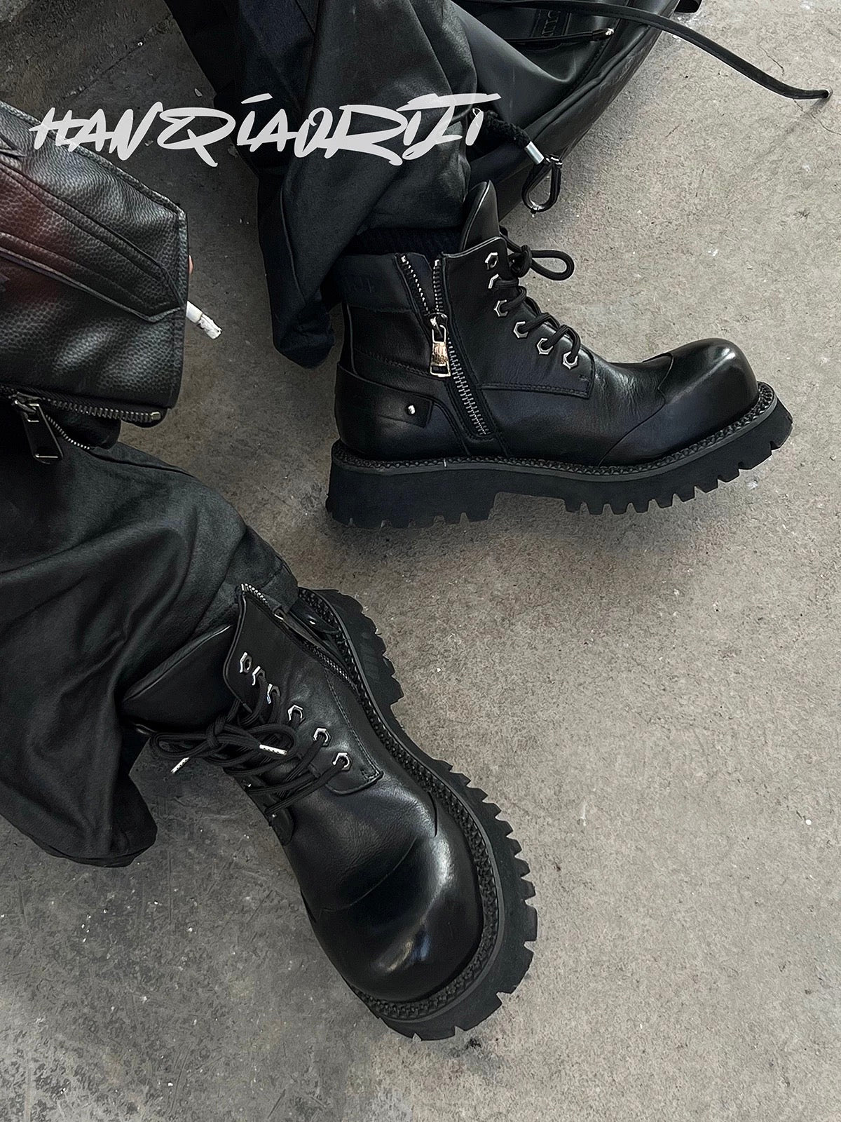 [HANQIAORIJI] Thick-Soled Leather Boots