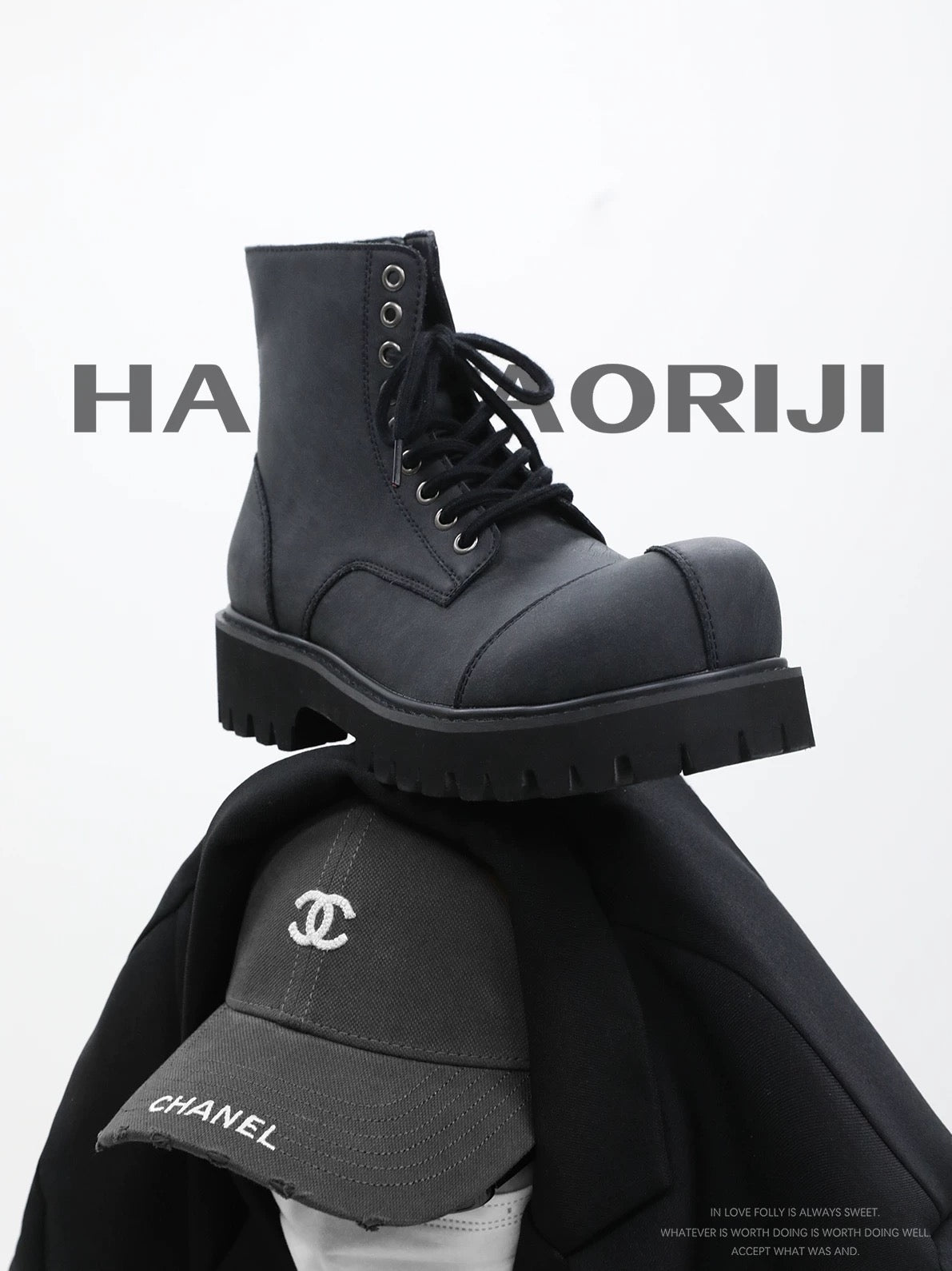 [HANQIAORIJI] Retro Hole-Worn Soled Boots