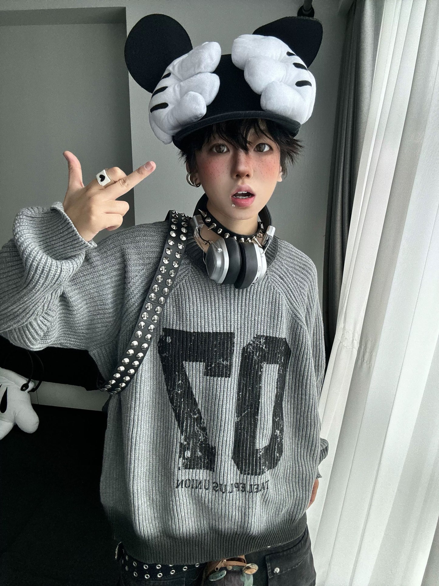 [ZPXO Select] Retro Distressed Number Print Sweater