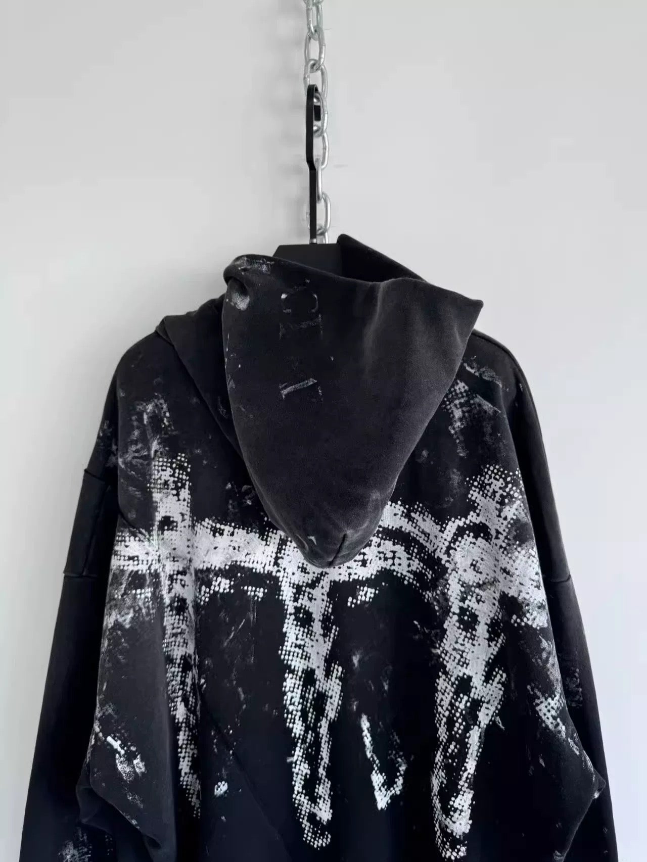 [Hell System] 450g Terry Distressed Cross Hoodie
