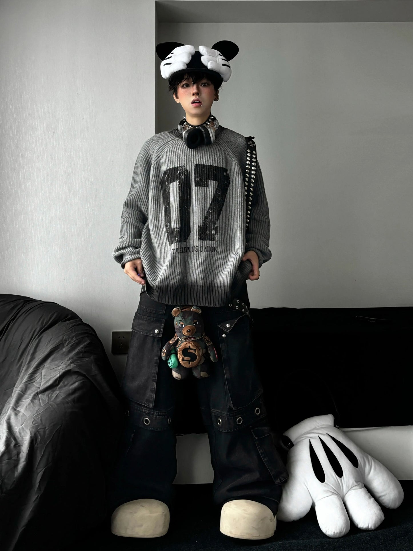 [ZPXO Select] Retro Distressed Number Print Sweater