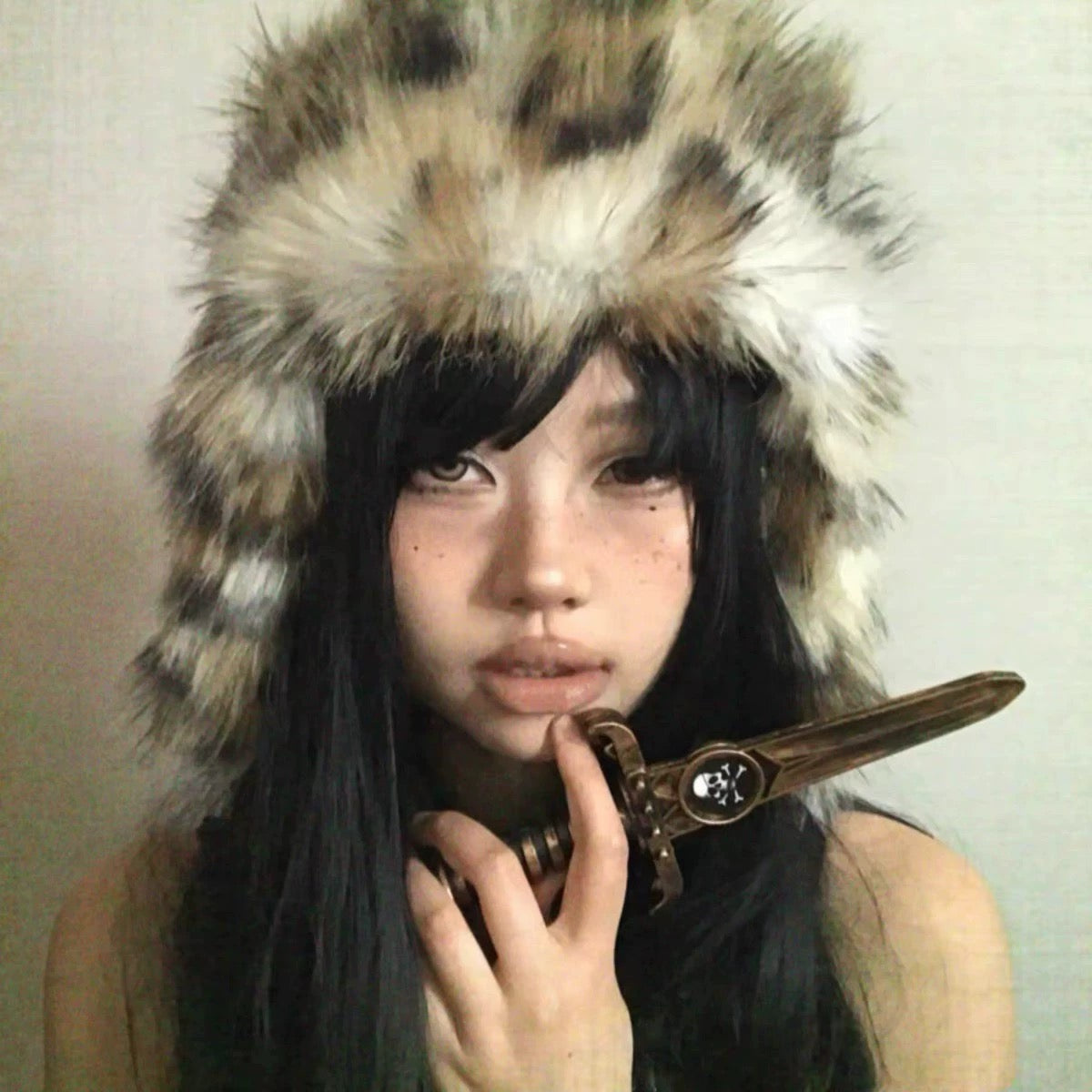 [99CLUB] Leopard Print Long-Haired Hat